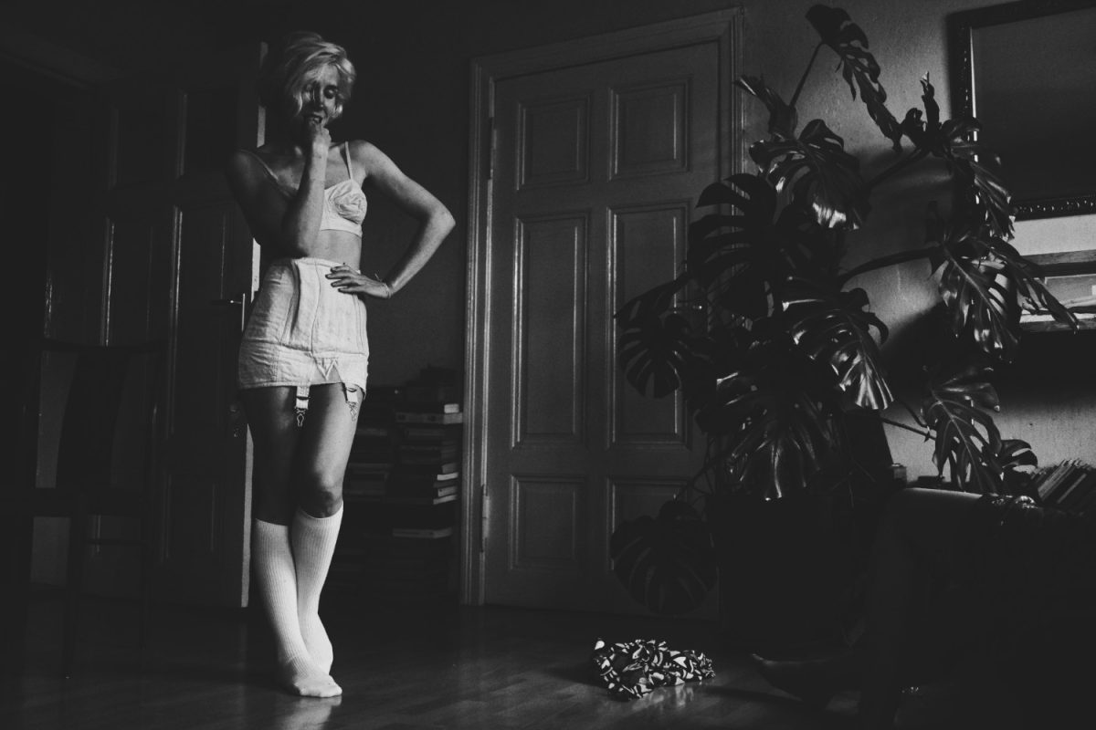 Desire Andy Buru – Dress up Püppchen Dame in Dessous beim Desire Workshop