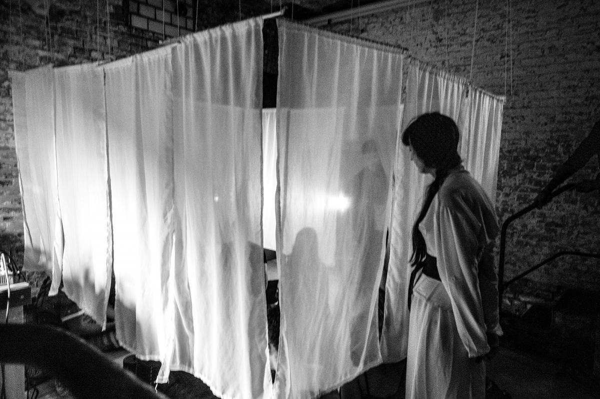 Desire Andy Buru – Xplore Berlin Raum bei Xplore Berlin