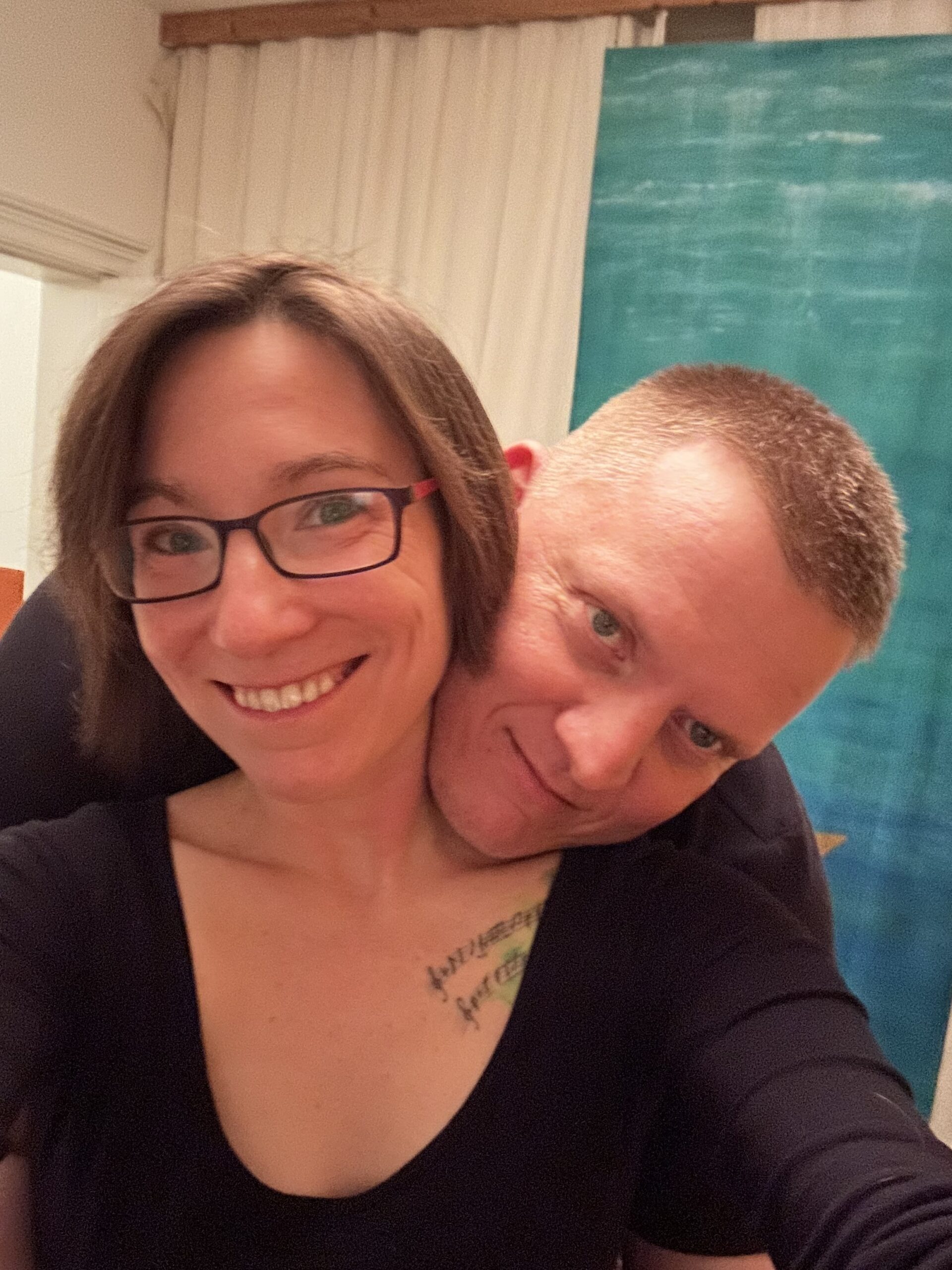 Selfie von Jay und Chris, das Team im Refugium Aschaffenburg